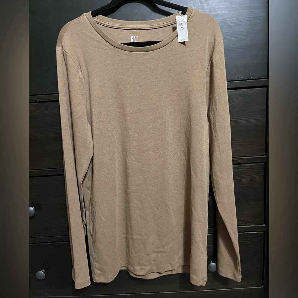 GAP XL Tall Brown Crew Neck Shirt